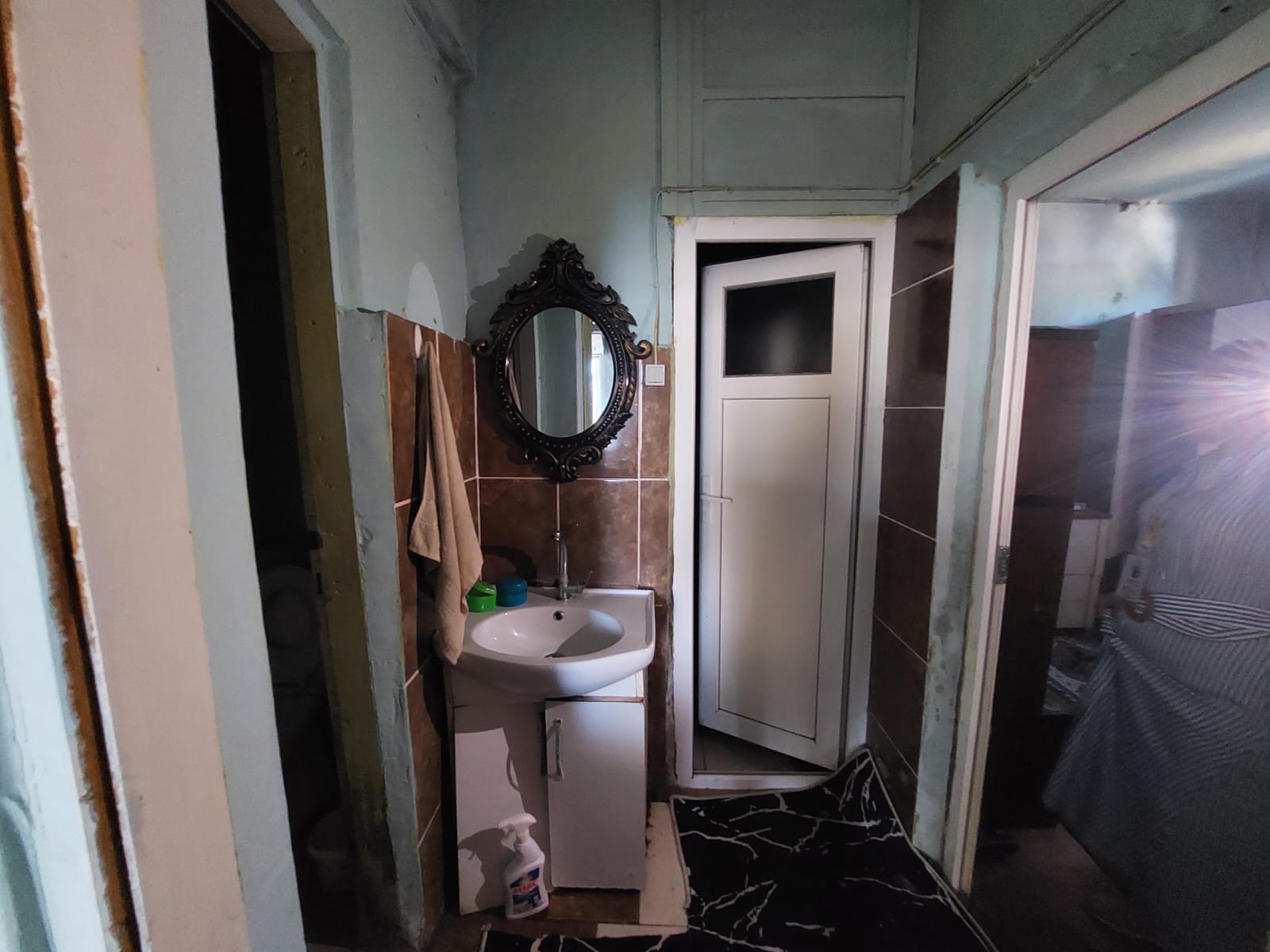TAŞBAŞI MAHALLESİNDE SATILIK 2+1 EV